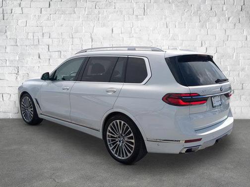 2024 BMW X7 xDrive40i