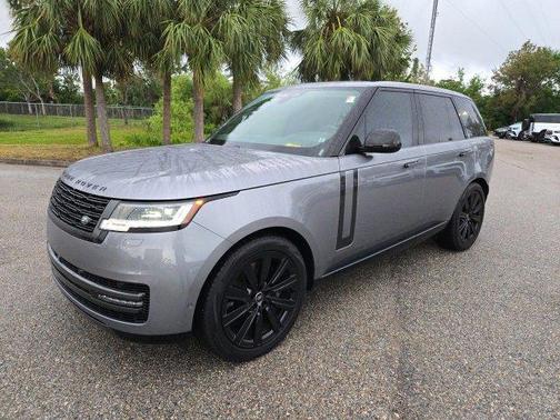 2025 Land Rover Range Rover P550e SE