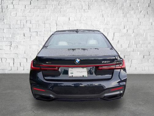 2022 BMW 750 i xDrive