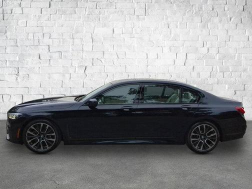 2022 BMW 750 i xDrive