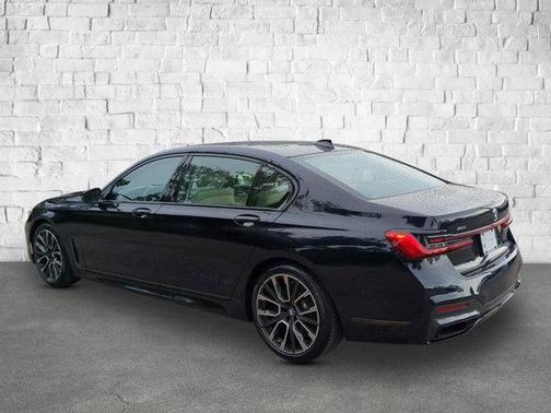 2022 BMW 750 i xDrive