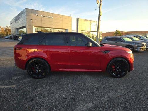 2024 Land Rover Range Rover Sport SE