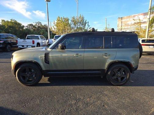 2023 Land Rover Defender 110 X-Dynamic SE