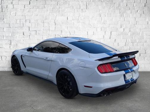 2018 Ford Shelby GT350 Base