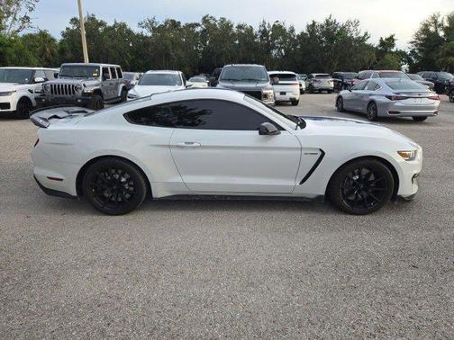 2018 Ford Shelby GT350 Base