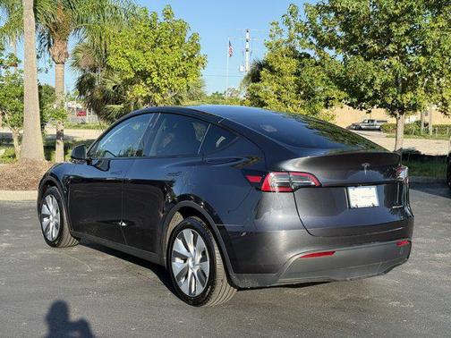 2024 Tesla Model Y Long Range Dual Motor All-Wheel Drive