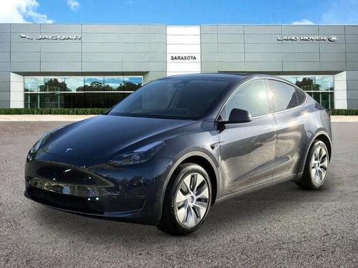 2024 Tesla Model Y Long Range Dual Motor All-Wheel Drive