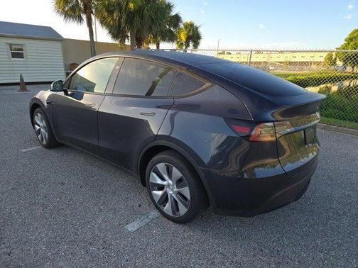 2024 Tesla Model Y Long Range Dual Motor All-Wheel Drive