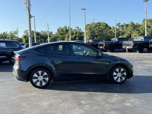 2024 Tesla Model Y Long Range Dual Motor All-Wheel Drive