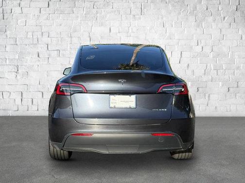 2024 Tesla Model Y Long Range Dual Motor All-Wheel Drive