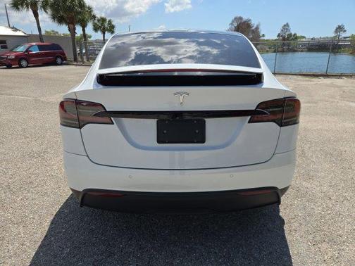 2022 Tesla Model X Dual Motor All-Wheel Drive