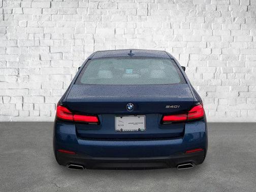 2022 BMW 540 i