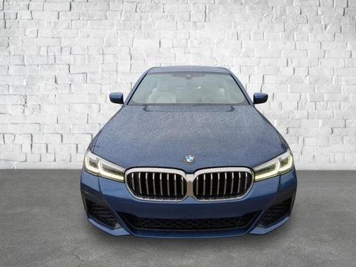 2022 BMW 540 i