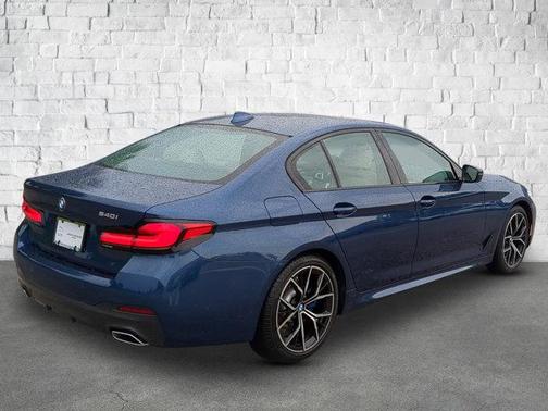 2022 BMW 540 i