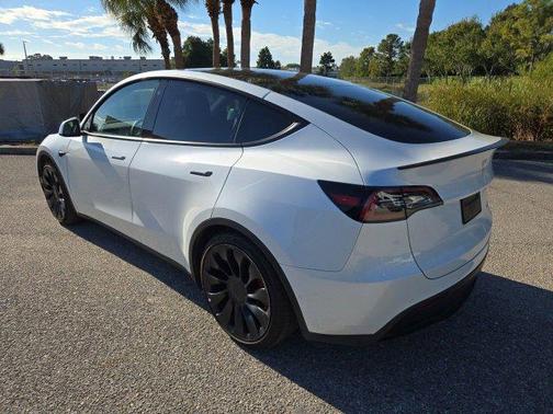 2022 Tesla Model Y Performance Dual Motor All-Wheel Drive