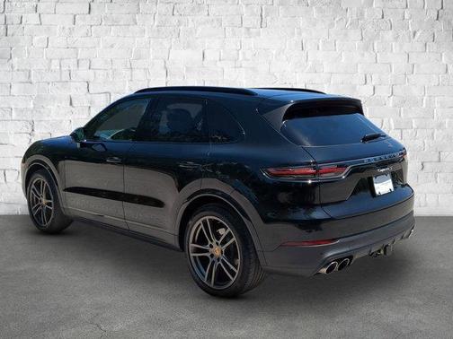 2023 Porsche Cayenne S