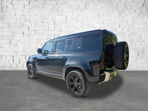 2023 Land Rover Defender 110 S