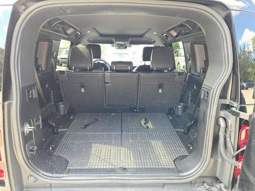 2023 Land Rover Defender 110 S