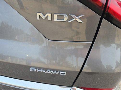 2022 Acura MDX Advance Package