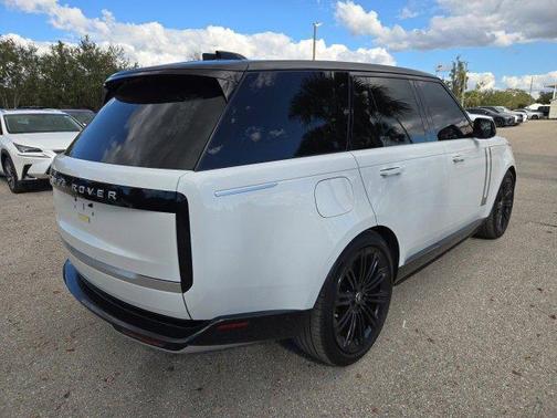 2025 Land Rover Range Rover P530 Autobiography