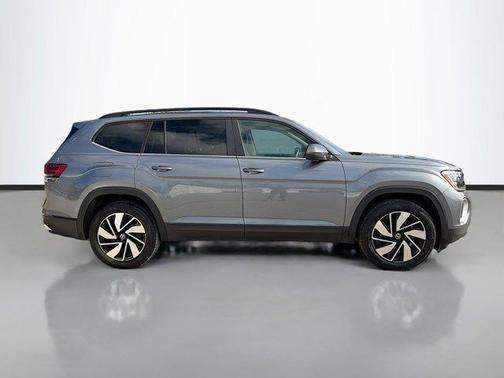 2024 Volkswagen Atlas 2.0T SE w/Technology 4MOTION