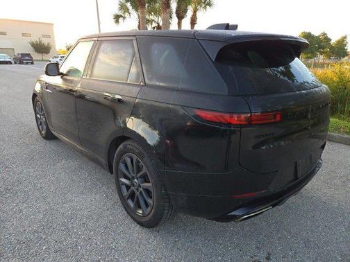 2024 Land Rover Range Rover Sport SE