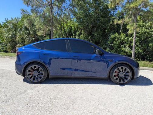 2023 Tesla Model Y Performance Dual Motor All-Wheel Drive