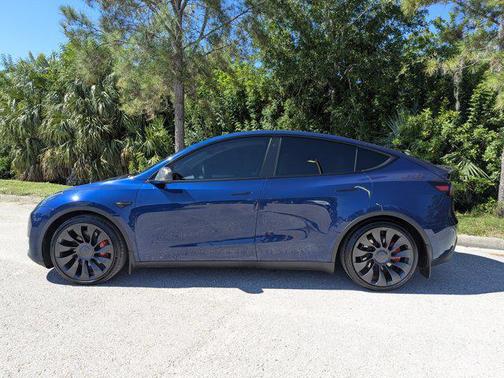 2023 Tesla Model Y Performance Dual Motor All-Wheel Drive