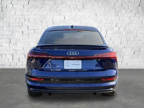 2022 Audi e-tron Sportback S line Prestige