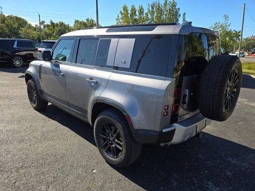 2024 Land Rover Defender 110 P300