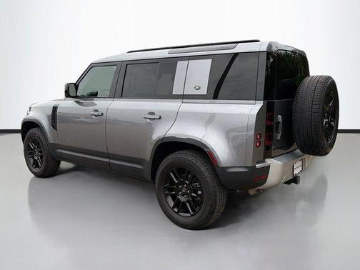 2024 Land Rover Defender 110 P300