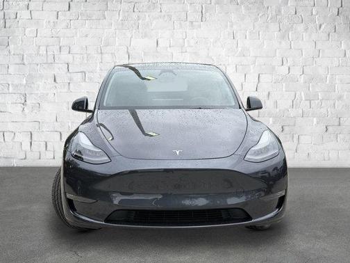 2025 Tesla Model Y Long Range Dual Motor All-Wheel Drive