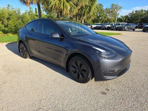2025 Tesla Model Y Long Range Dual Motor All-Wheel Drive