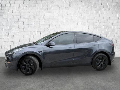 2025 Tesla Model Y Long Range Dual Motor All-Wheel Drive