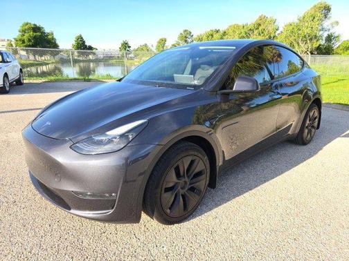 2025 Tesla Model Y Long Range Dual Motor All-Wheel Drive