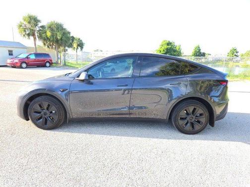 2025 Tesla Model Y Long Range Dual Motor All-Wheel Drive