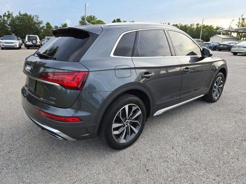 2022 Audi Q5 45 S line Premium Plus