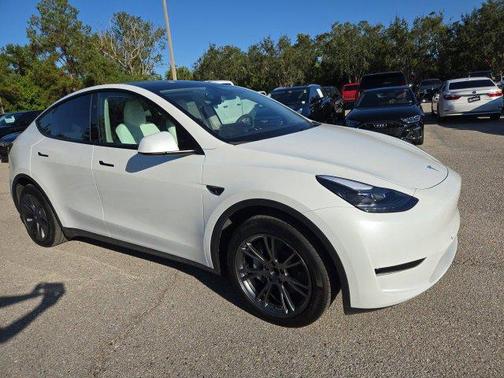 2025 Tesla Model Y Long Range Dual Motor Rear-Wheel Drive