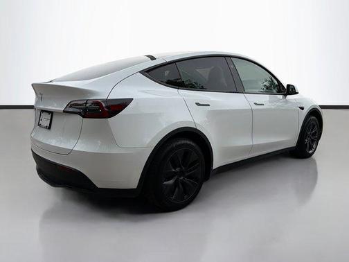2025 Tesla Model Y Long Range Dual Motor Rear-Wheel Drive