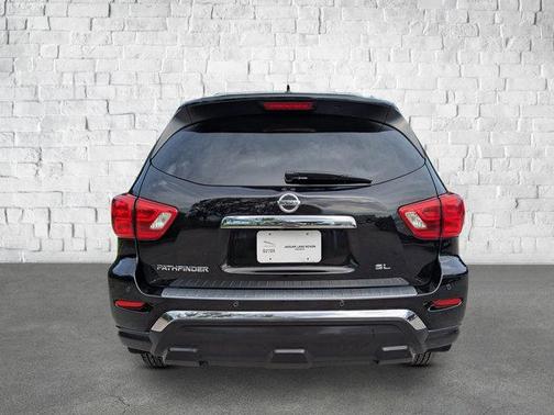 2018 Nissan Pathfinder SL