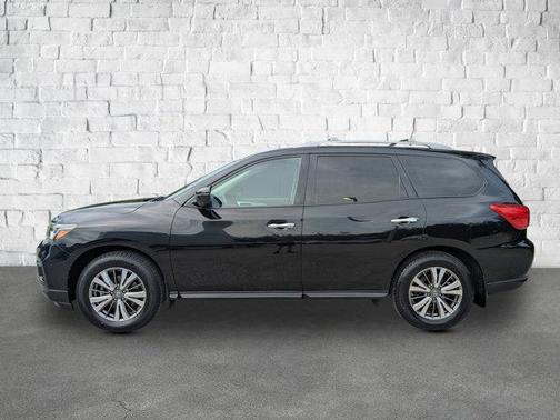 2018 Nissan Pathfinder SL