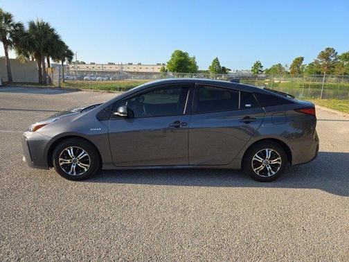 2022 Toyota Prius LE