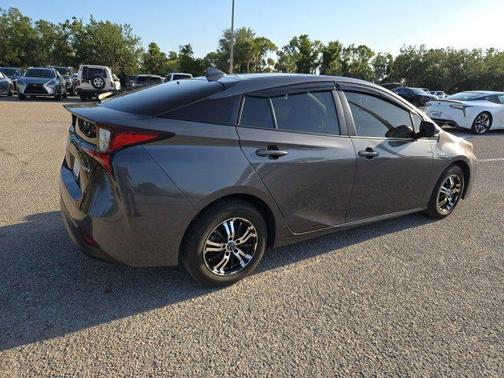 2022 Toyota Prius LE