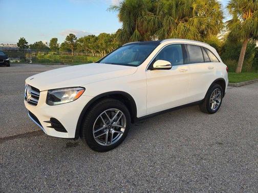 2018 Mercedes-Benz GLC 300 Base