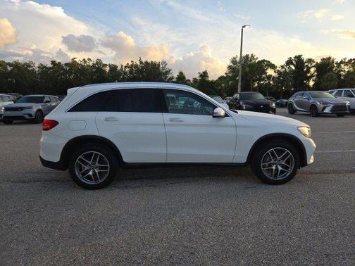 2018 Mercedes-Benz GLC 300 Base