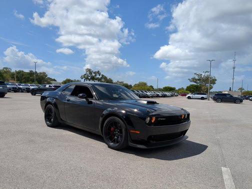 2023 Dodge Challenger R/T Scat Pack Widebody