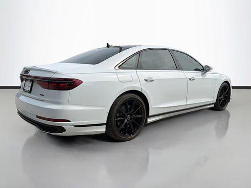 2022 Audi A8 L 55 TFSI quattro Tiptronic
