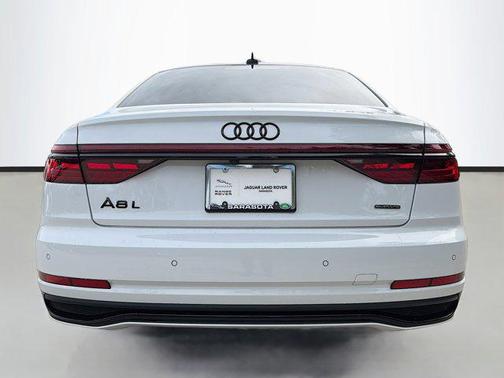 2022 Audi A8 L 55 TFSI quattro Tiptronic