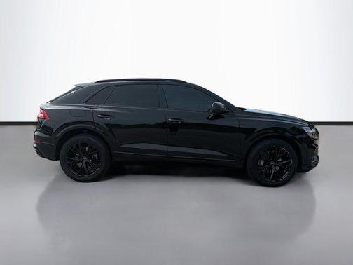 Mythos Black Metallic 2023 Audi Q8 55 Premium Plus