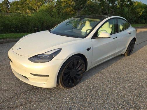 2023 Tesla Model 3 Performance